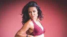 Помните ли адреналинката Ени? Днес тя си пие кафето с Ал Пачино!
