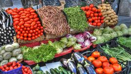 Трябва ли да миете зеленчуците с гореща вода?