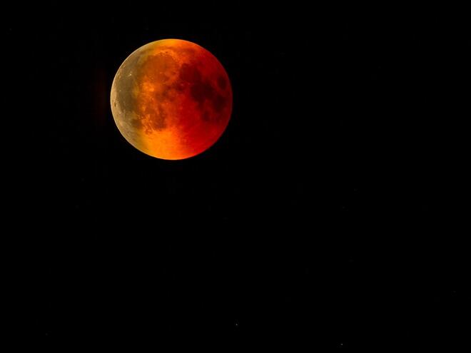 Лунно затъмнение на 7.09: Какво ще донесе на всяка зодия