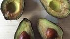 Ако авокъадото покафенее: Развалено ли е и можели да ке яде?