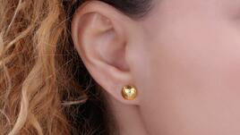 Златни умни обеци ще следят за работата на сърцето
