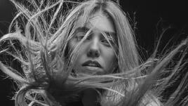 Това масло прави косата силна, блестяща и мека през зимата