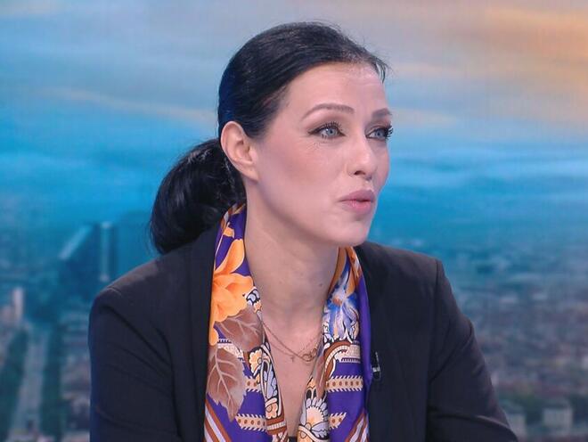 Виктория Петрова в таен брак с богаташ?