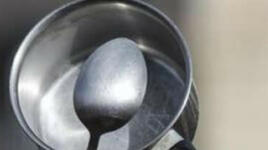 Защо не бива да оставяте лъжица в тенджера:  поверия и научно обяснение