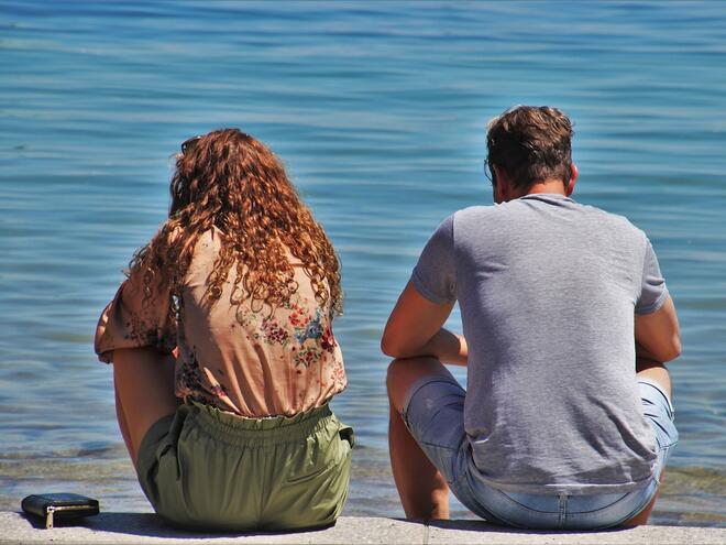 Два признака, че партньорът ви не ви обича, а само ви манипулира