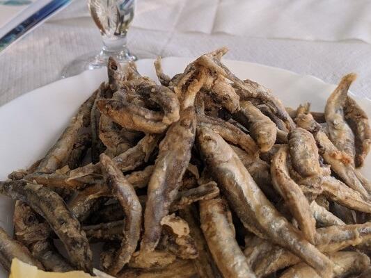 Замразената риба: Как ни продават 40% вода