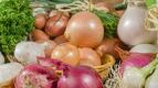 Жълт, червен и праз лук – каква е разликата и за какво са полезни?
