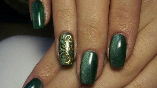 Маникюри за късмет и пари през април